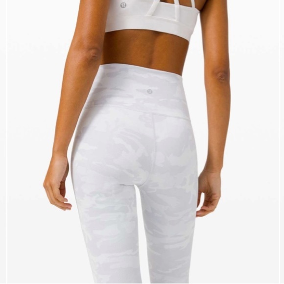 Lululemon Wonder Under High Waist  21"
Camo Alpine White  Leggings Size 4 - Picture 2 of 15